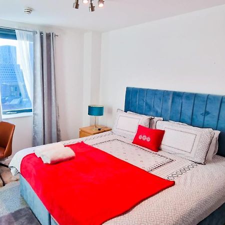 Lovely 2-Bedroom Apartment, Free Parking Manchester Eksteriør bilde